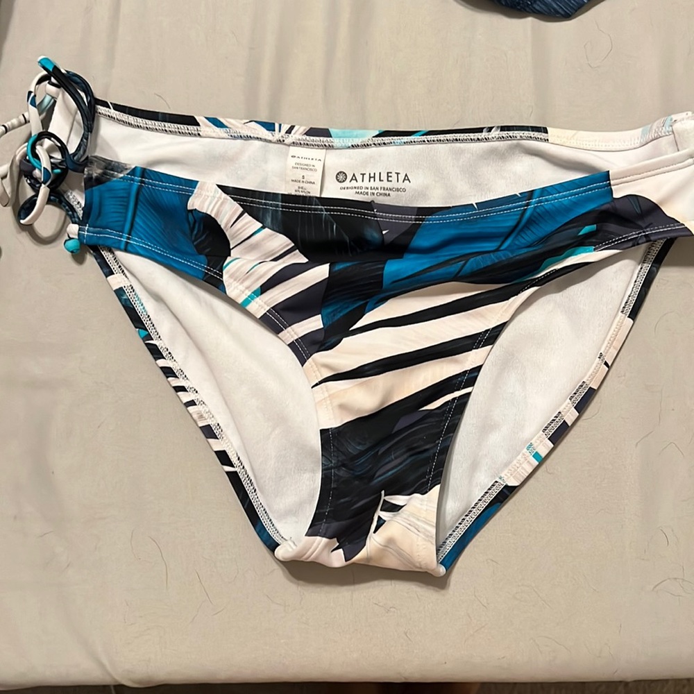 Athleta bikini bottoms, size S